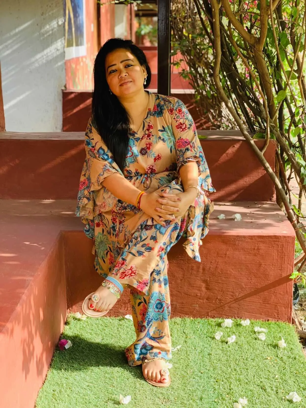 BEIGING EXOTIC KAFSUIT