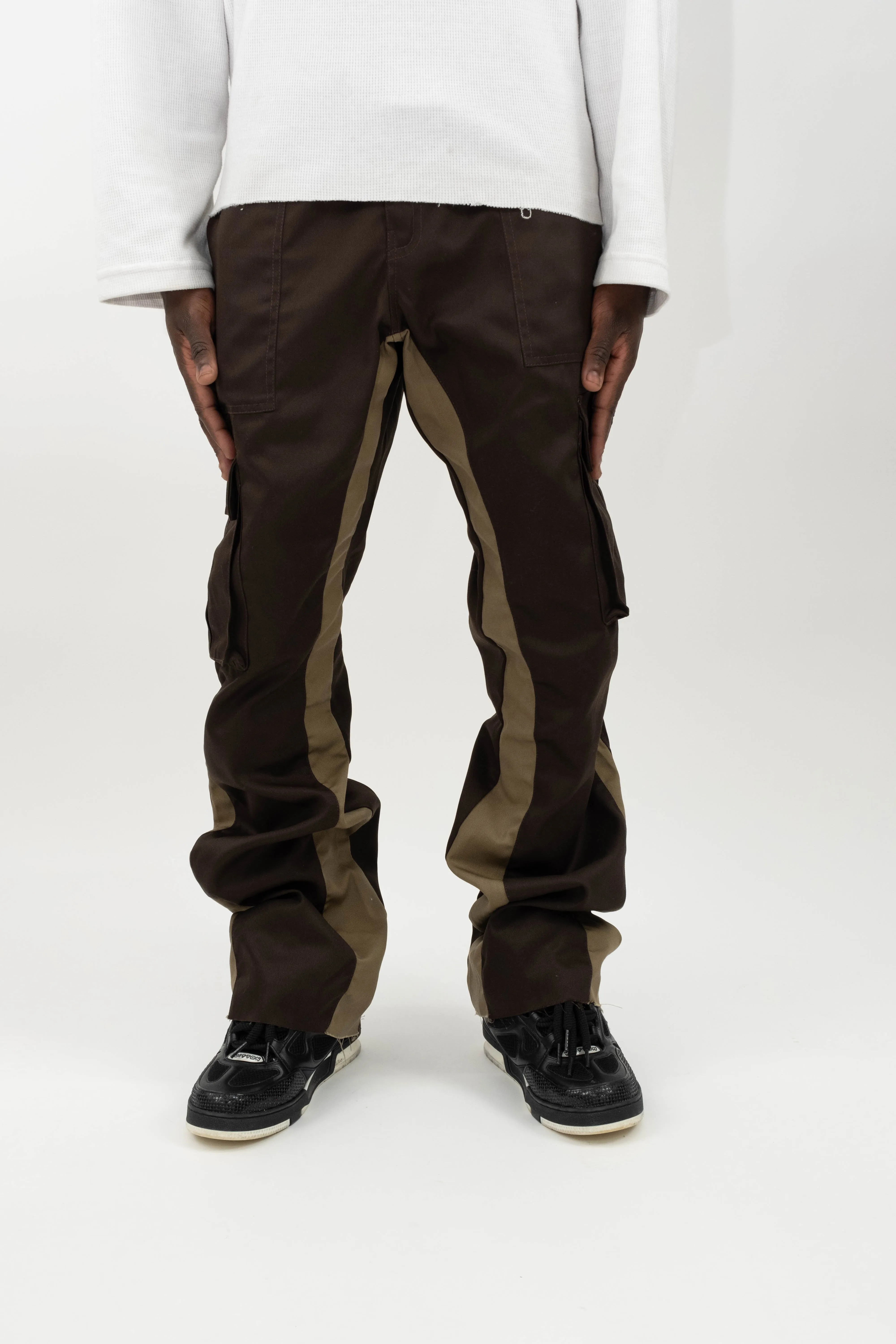 CARGO FLARE TROUSERS - BROWN