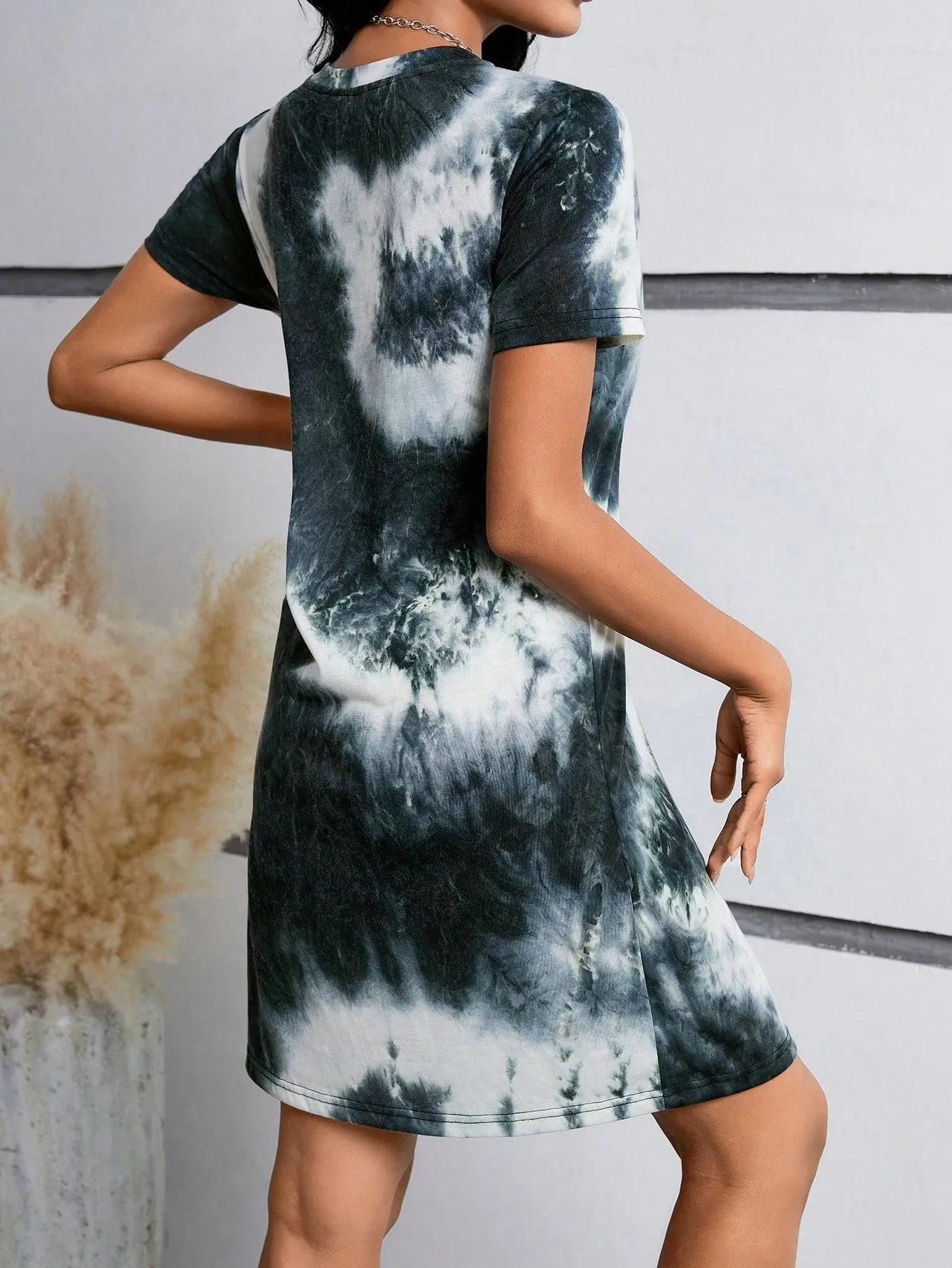 Essnce Tie Dye Tee Dress