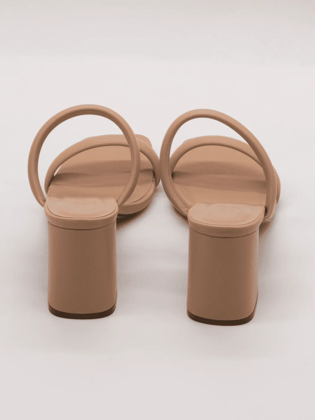 Farah Nude - Heels