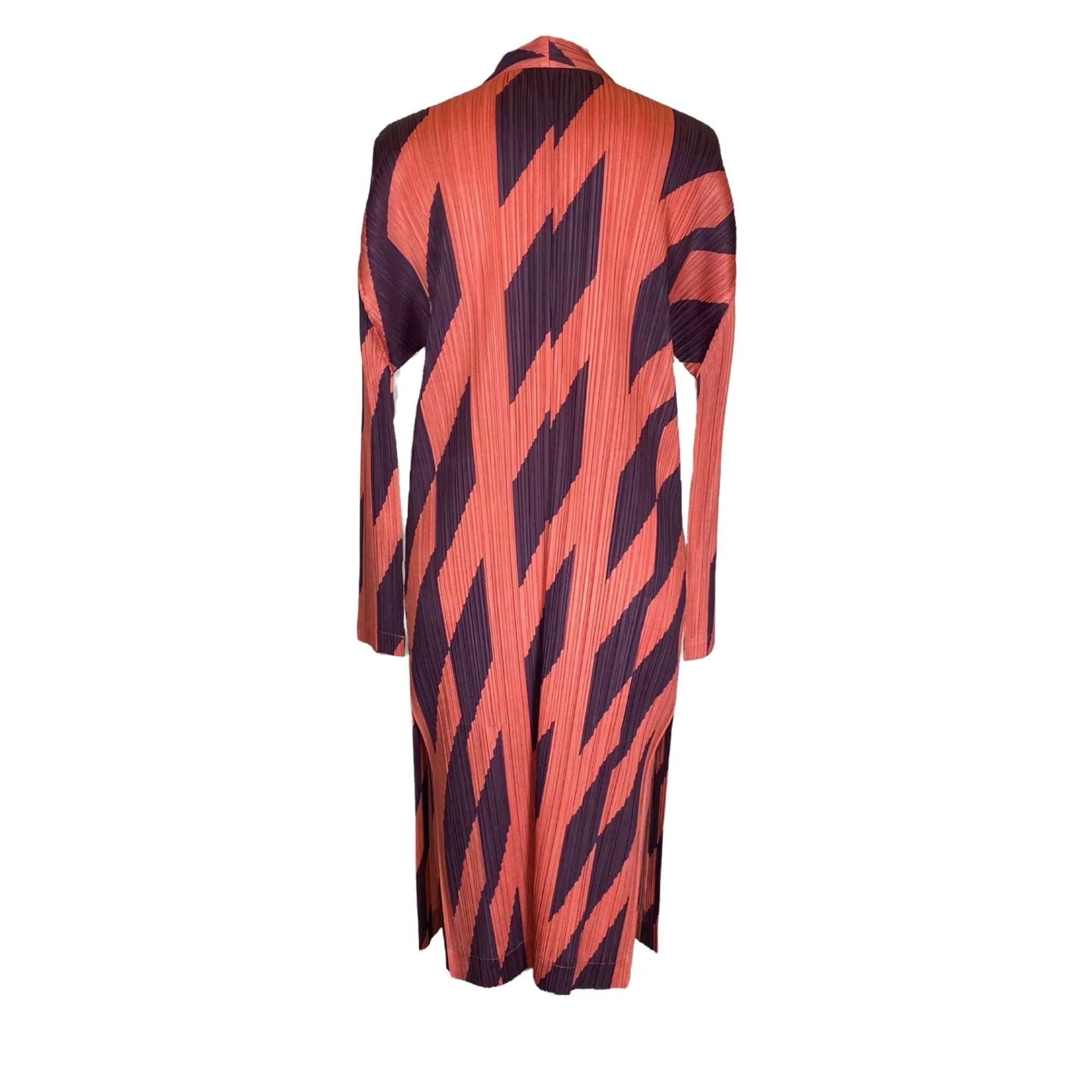 Pre Order:  Contrast Loose Fit Pleated Dress