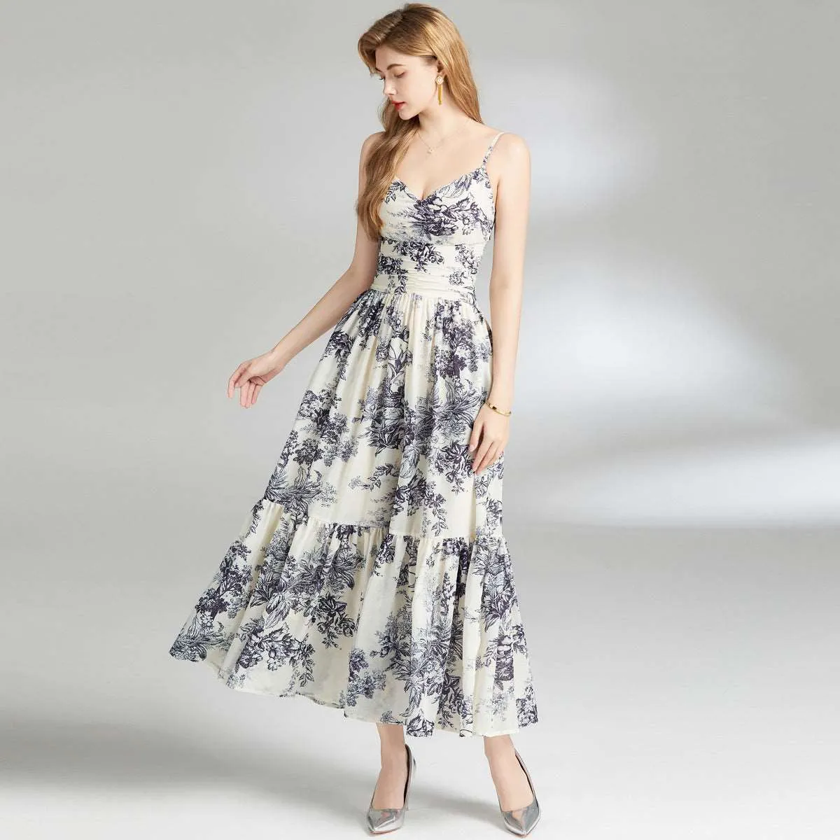 Women's Black and White Floral Print Strap Dress