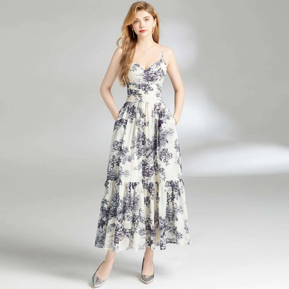Women's Black and White Floral Print Strap Dress